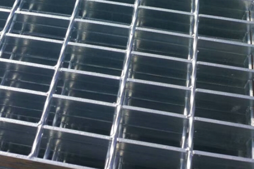 G255/30/100熱鍍鋅鋼格板廣泛用于造船，石化，化工廠